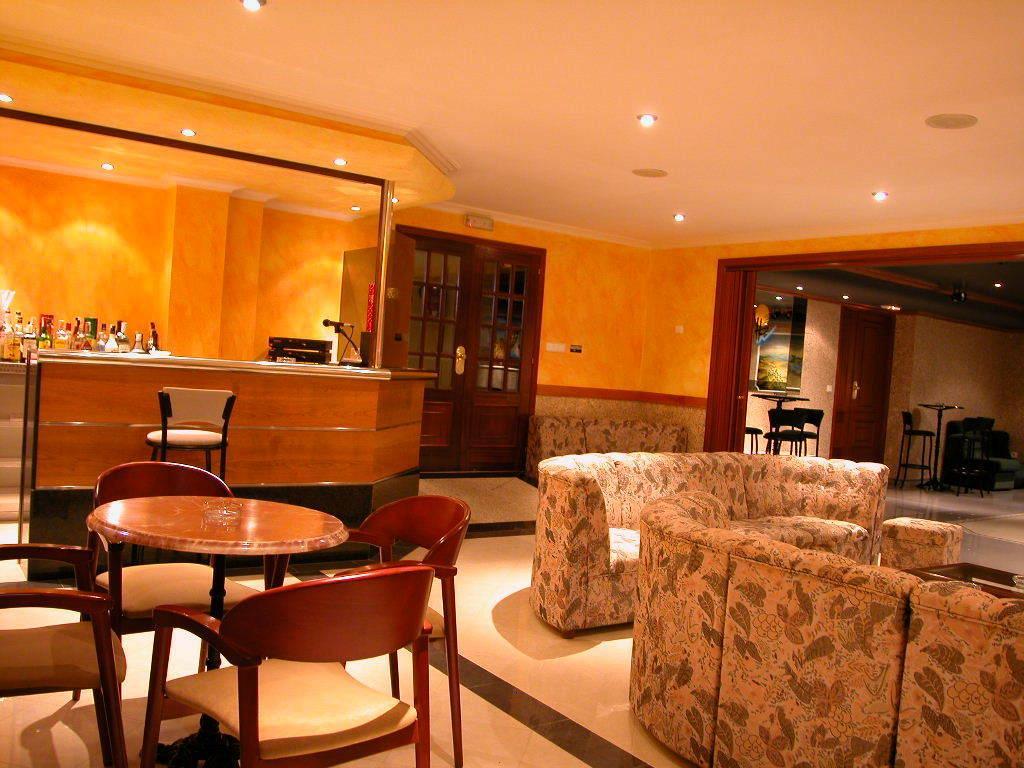 Hotel Pineiro 2 Estrellas Superior 아란자다 외부 사진